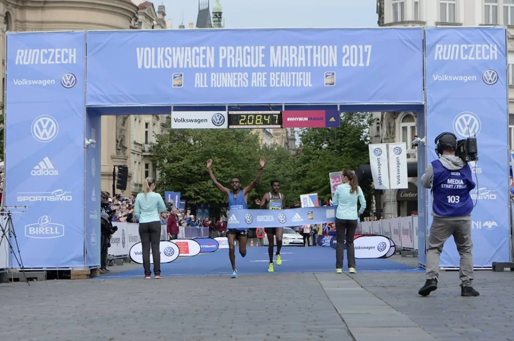 prague marathon men