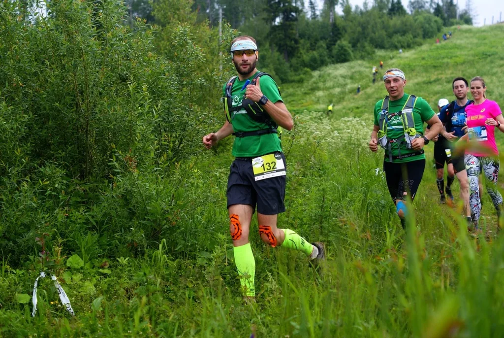 «СПОРТ ВО БЛАГО». ПОЛКУ АТЛЕТОВ ПРИБЫЛО