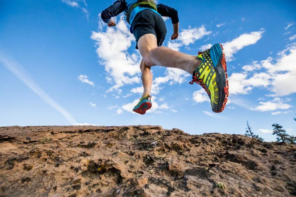 2016-25-10-HOKA-F17-M-Speedgoat2-Mammoth-9