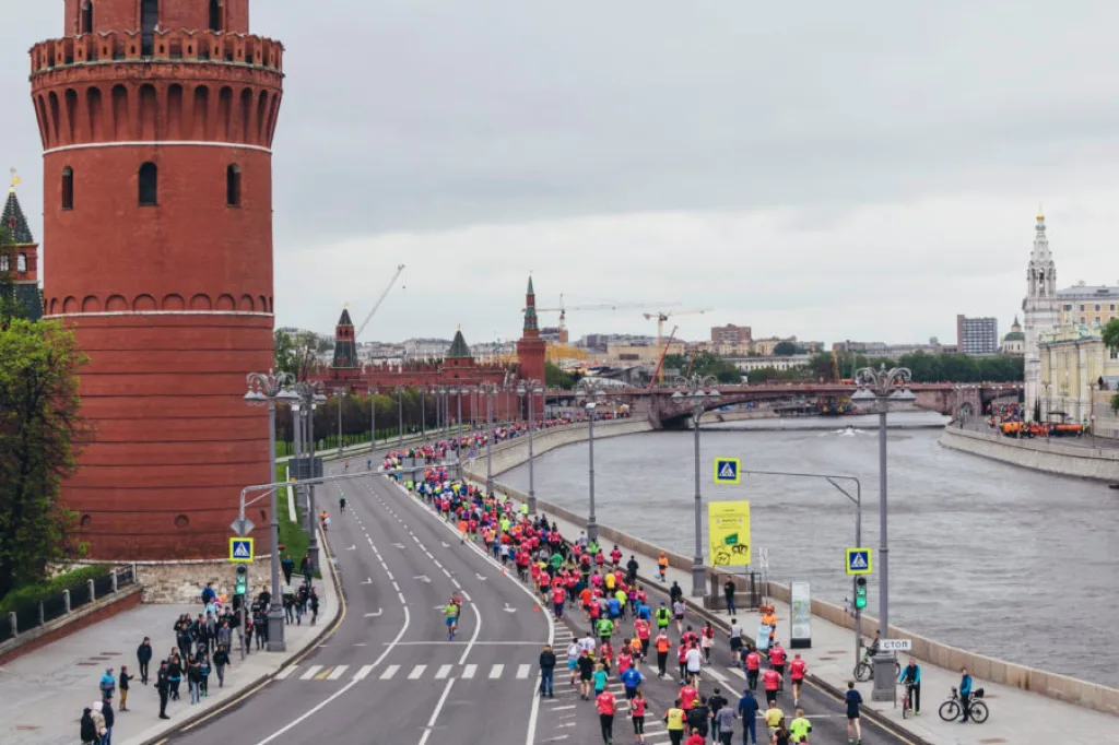 САМЫЙ МАССОВЫЙ ПОЛУМАРАФОН И МАСШТАБНЫЙ "ЗАБЕГ" РОССИИ