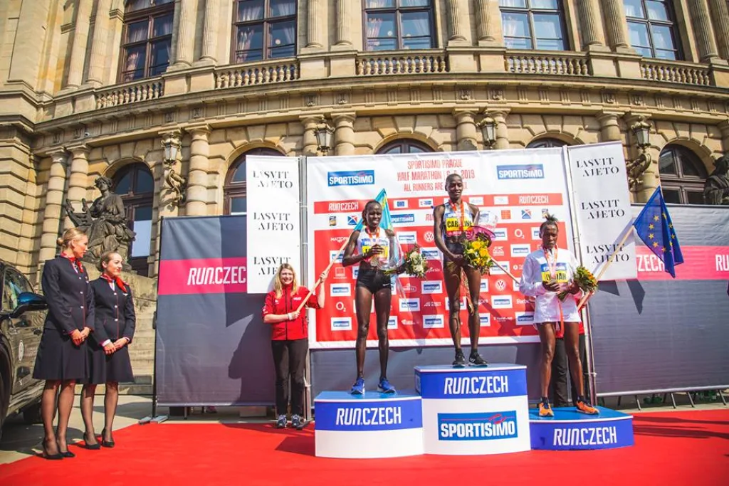 prague half top w