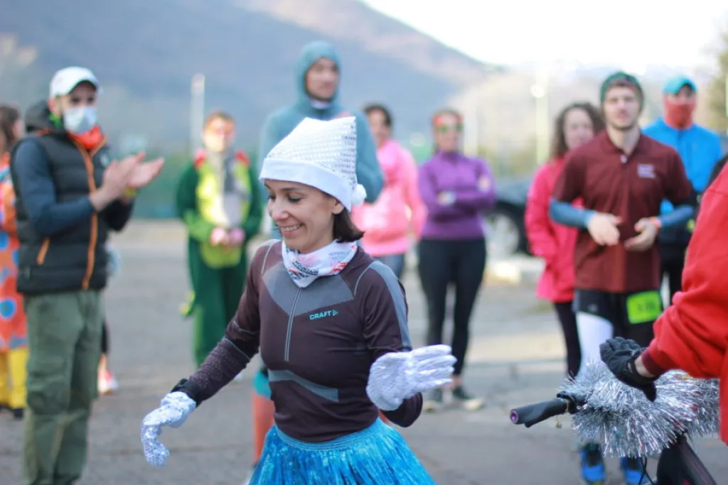 НОВОГОДНЯЯ ЭСТАФЕТА ВЕЛОСИПЕДИСТОВ И БЕГУНОВ GOZINAKI RELAY