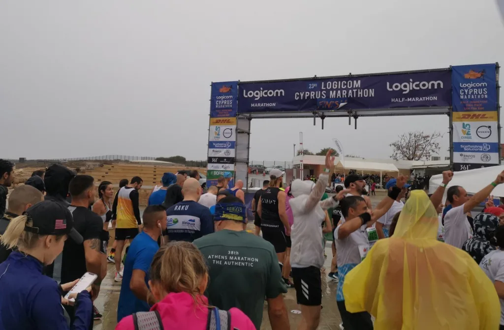 LOGICOM CYPRUS MARATHON беготуризм Верт