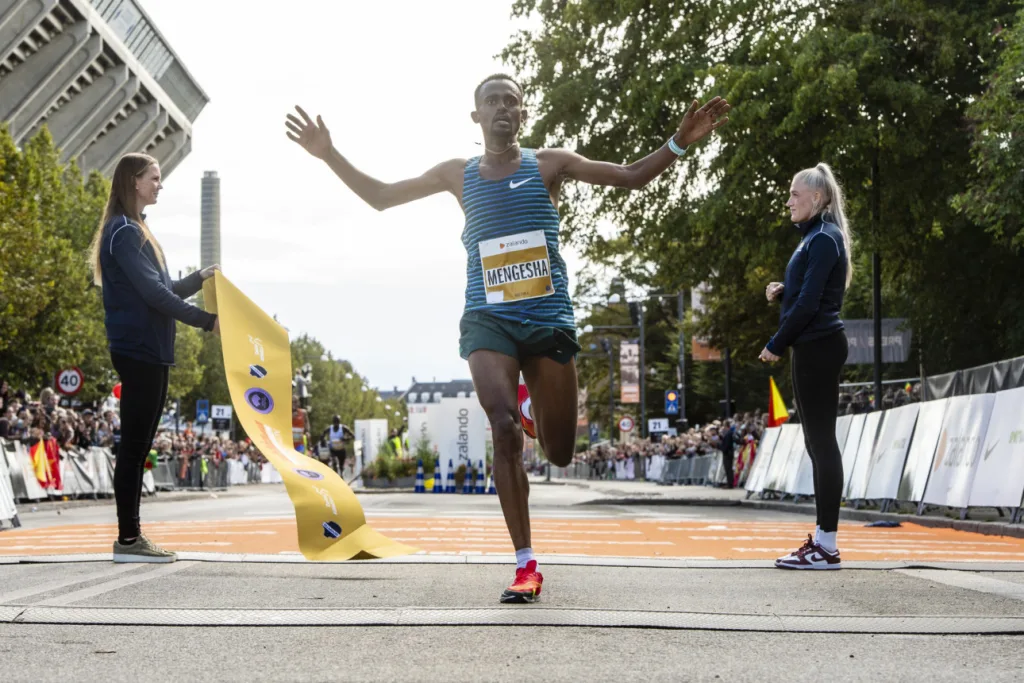 Copenhagen Half Marathon Копенгагенский полумарафон 2022 - Milkesa Mengesha (Эфиопия): 58:58