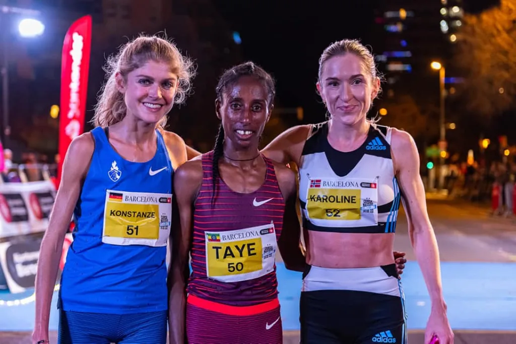 Konstanze Klosterhalfen, Ejgayehu Taye, Cursa dels Nassos 2022