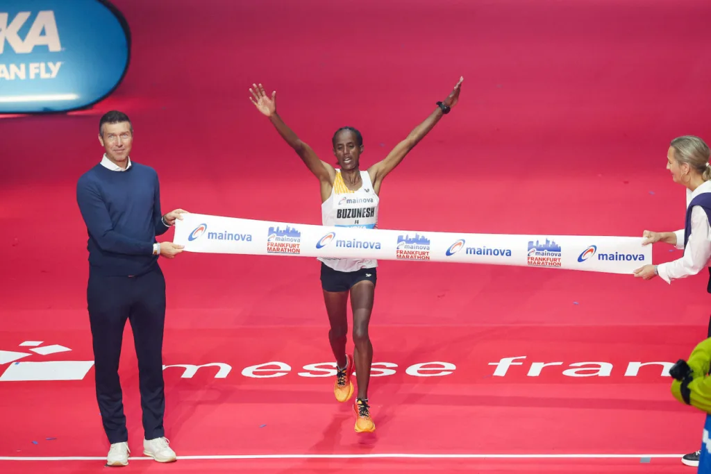 Buzunesh Gudeta Эфиопия 2:19:27, Франкфуртский марафон 2023