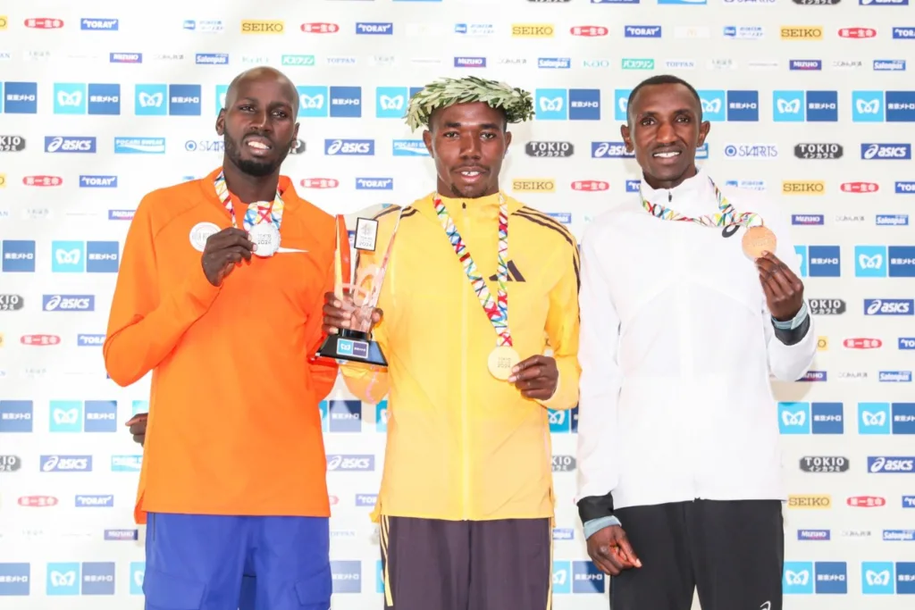 Токийский марафон 2024. Benson Kipruto (KEN) 2:04:02 Timothy Kiplagat (KEN) 2:02:55 Vincent Kipkemoi Ngetich (KEN) 2:04:18