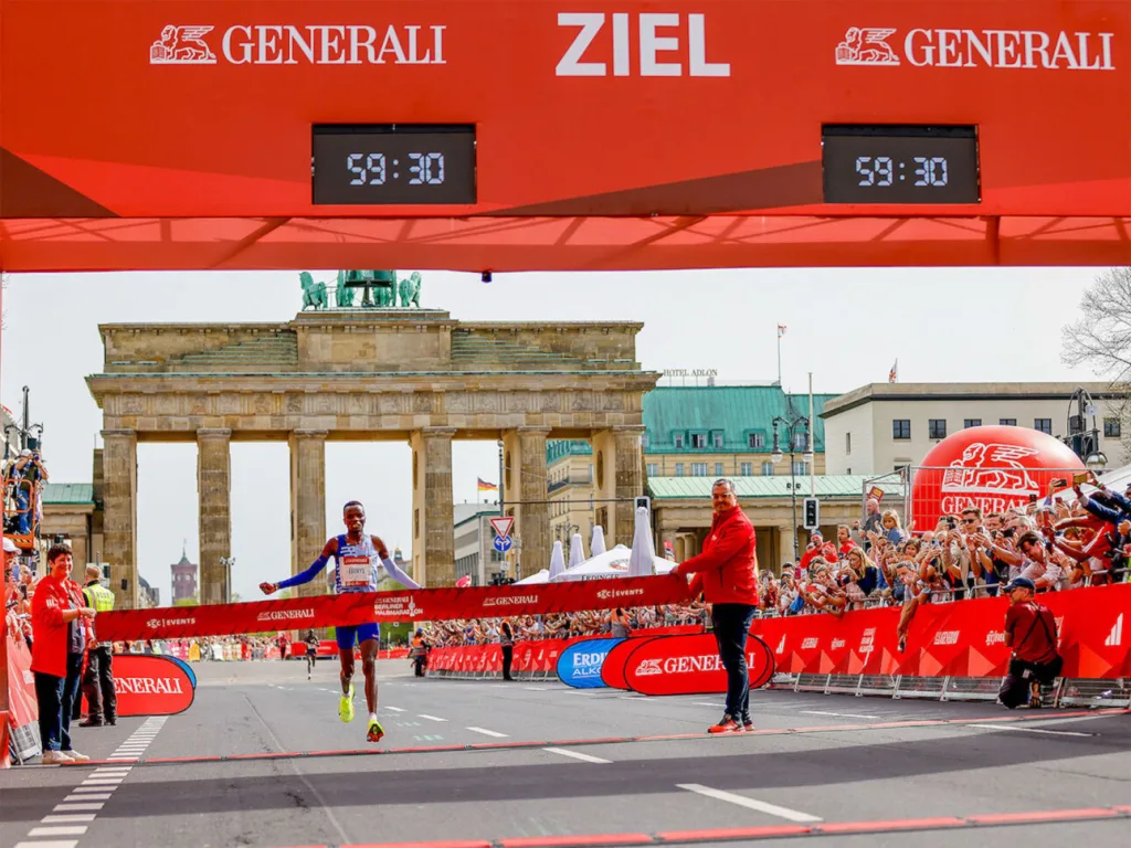 GENERALI BERLIN HALF MARATHON: 2024 Daniel Ebenyo KEN 59:30