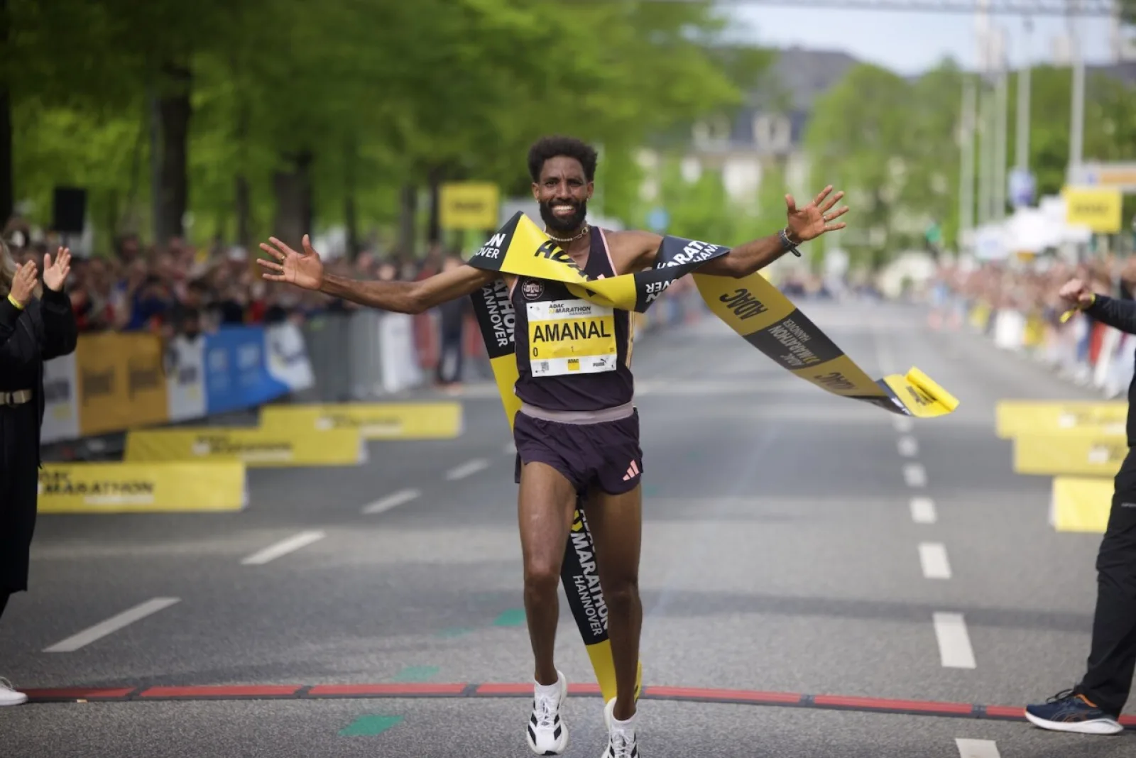 ADAC Marathon Hannover 2024 победитель Amanal Petros
