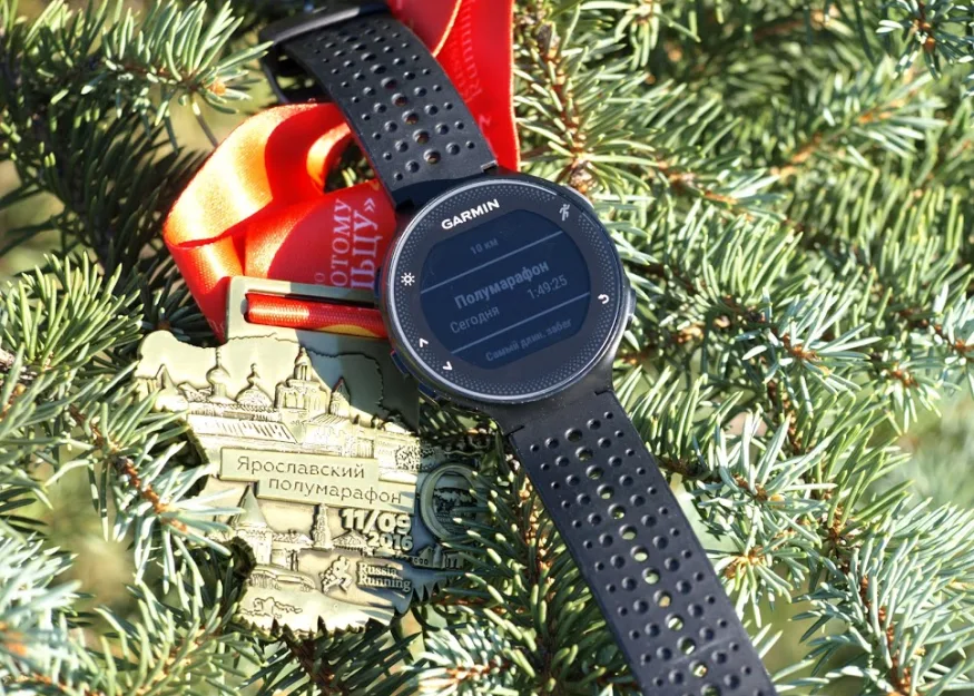 Обзор беговых часов Garmin Forerunner 235