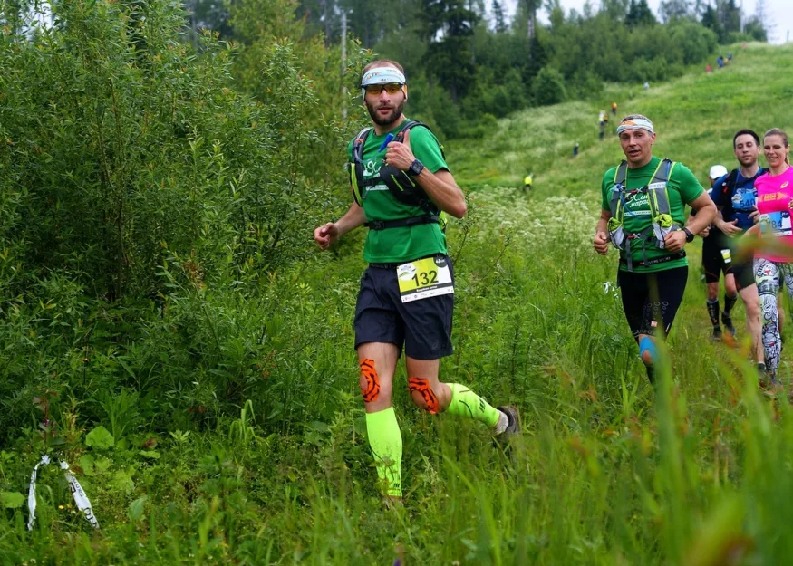 «СПОРТ ВО БЛАГО». ПОЛКУ АТЛЕТОВ ПРИБЫЛО