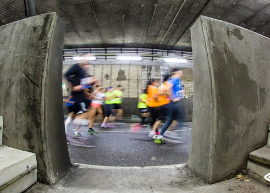 DAM TOT DAMLOOP: БЕГ В КОНЦЕ ТОННЕЛЯ