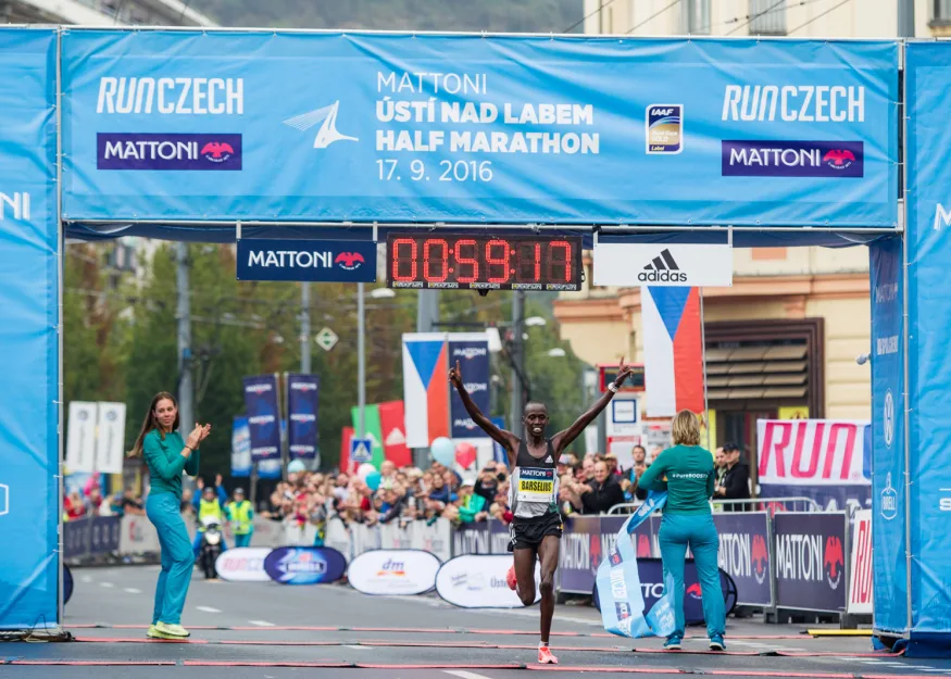 ИНТРИГА ЗАКЛЮЧИТЕЛЬНОЙ ГОНКИ RUNCZECH: ЖДАТЬ ЛИ МИРОВОГО РЕКОРДА?