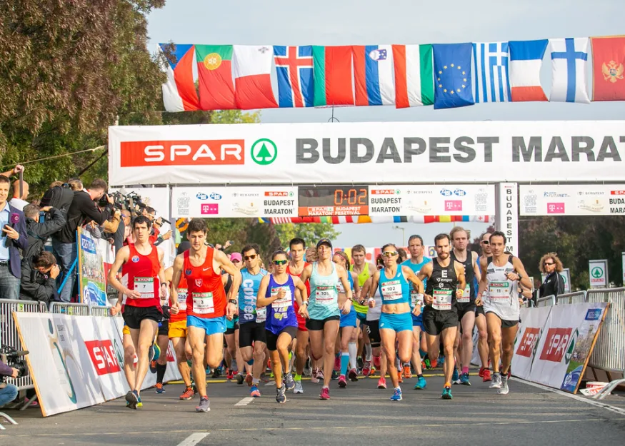 СОЛНЕЧНЫЙ 33. SPAR BUDAPEST MARATHON FESTIVAL В СТОЛИЦЕ ВЕНГРИИ