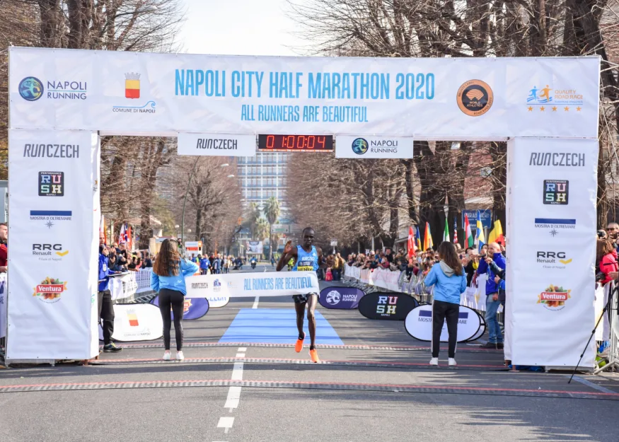 NAPOLI CITY HALF MARATHON 2020. БЫСТРЫЙ, ТЕПЛЫЙ, КРАСИВЫЙ