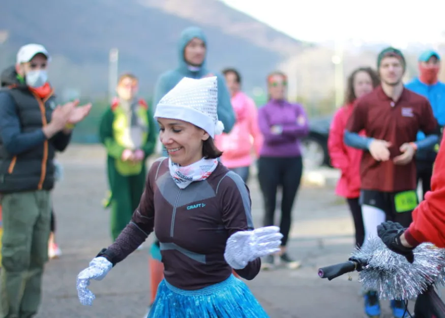 НОВОГОДНЯЯ ЭСТАФЕТА ВЕЛОСИПЕДИСТОВ И БЕГУНОВ GOZINAKI RELAY
