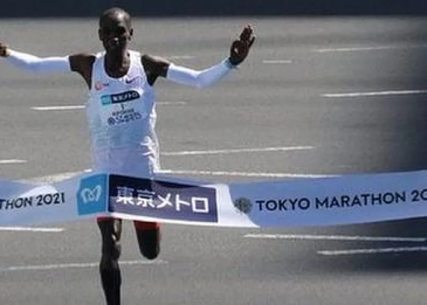 Tokyo Marathon 2022. Элиуд Кипчоге - победитель и новый рекордсмен трассы