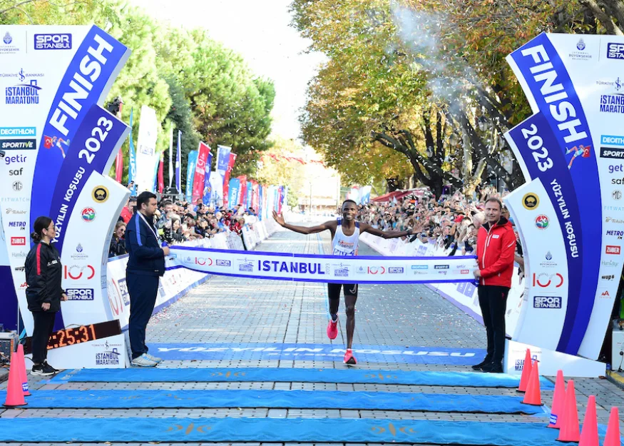 Стамбульский марафон - Istanbul Marathon 2023. Победитель Panuel Mkungo (Кения) 2:10:35