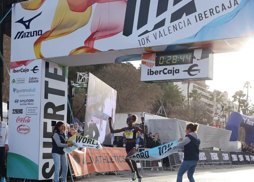 10K Valencia Ibercaja Agnes Jebet Ngetich (KEN) - 28:46 мировой рекордна дистанции 10 км