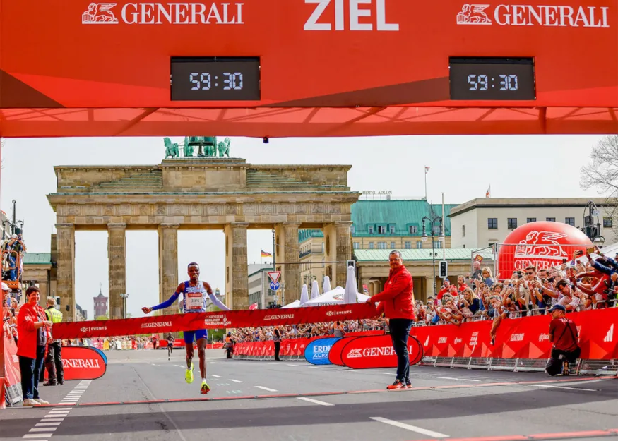 GENERALI BERLIN HALF MARATHON: 2024 Daniel Ebenyo KEN 59:30