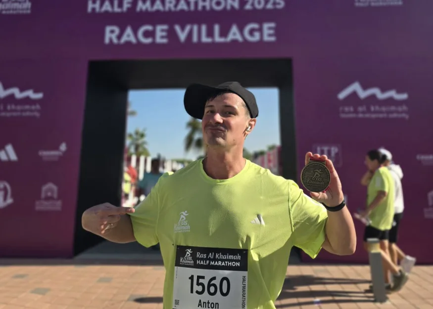 Ras Al Khaimah Half Marathon 2025 – отели, пальмы и песок